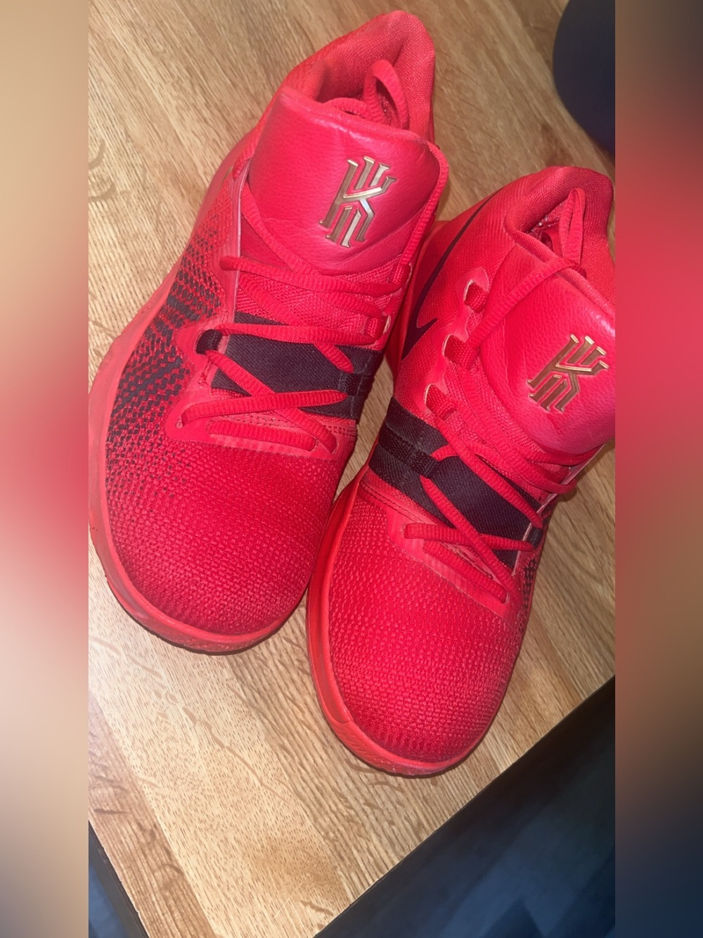 Nike Kyrie Irving flytrap university red